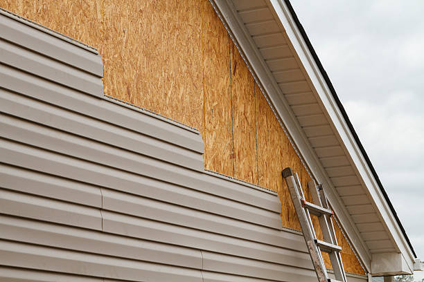 Professional Wood Siding technician working in Huntsburg, OH
